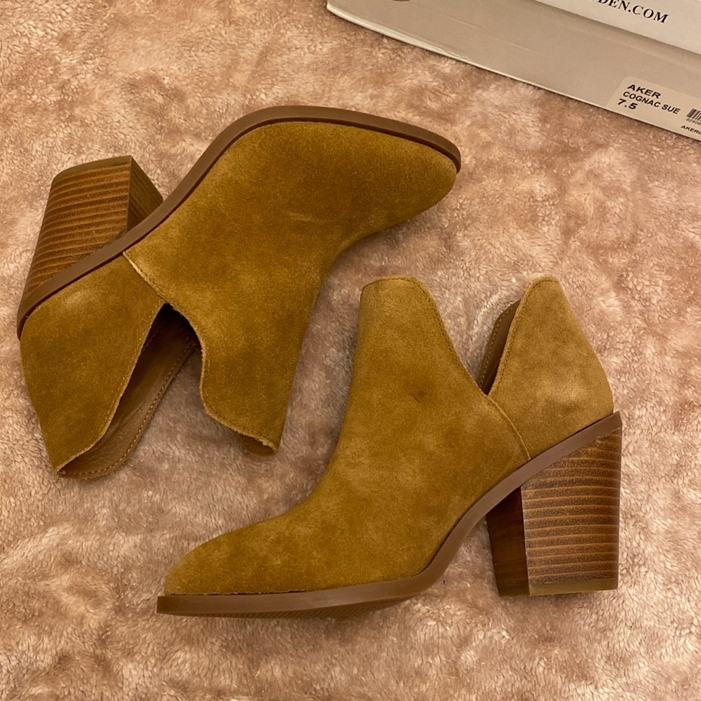 Ankle boots